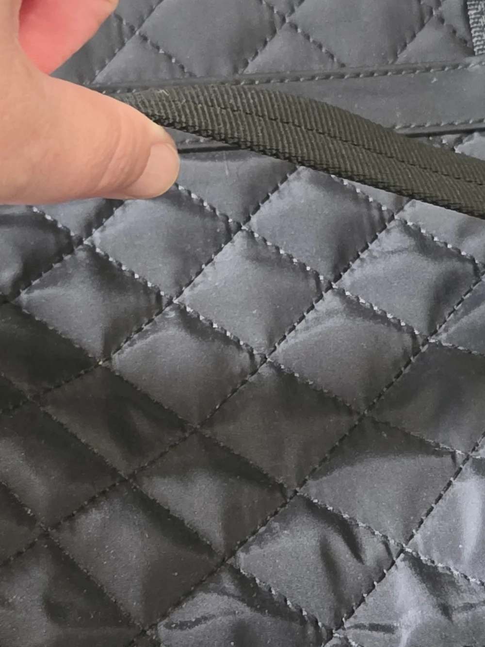 Hedgren Black Diamond Quilted Laptop Work Briefcase Bag Red Lining 16x12.5